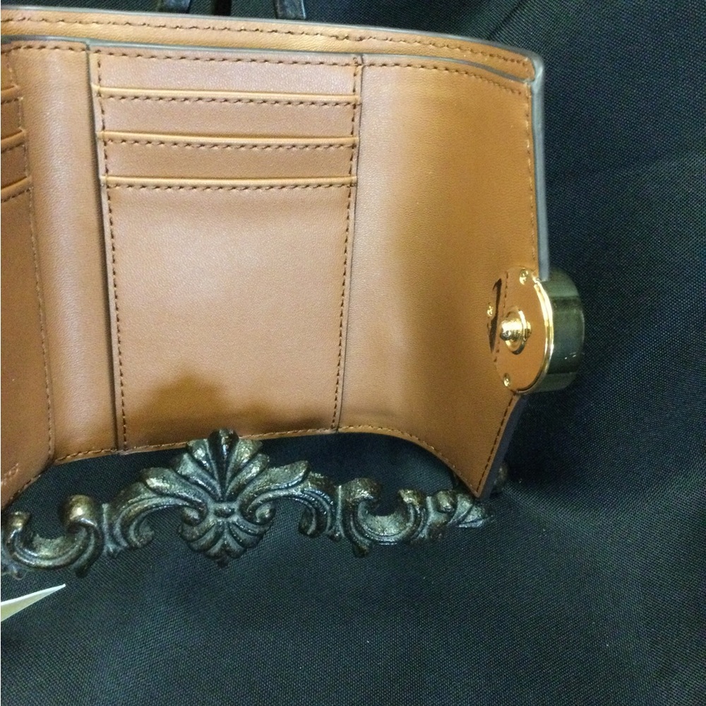 MICHAEL KORS WALLET, NWT - Picture 5 of 5